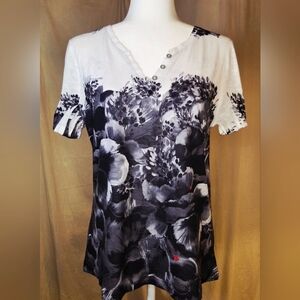 Y2K Threehearts White Short-Sleeved Top With A Floral Pattern In Shades …